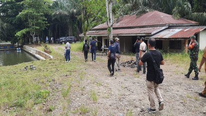 Detik-detik Gelar Sidang Lapangan di Kerangkeng Bupati Langkat Nonaktif, 60 Personel Polisi Lakukan Pengawalan 