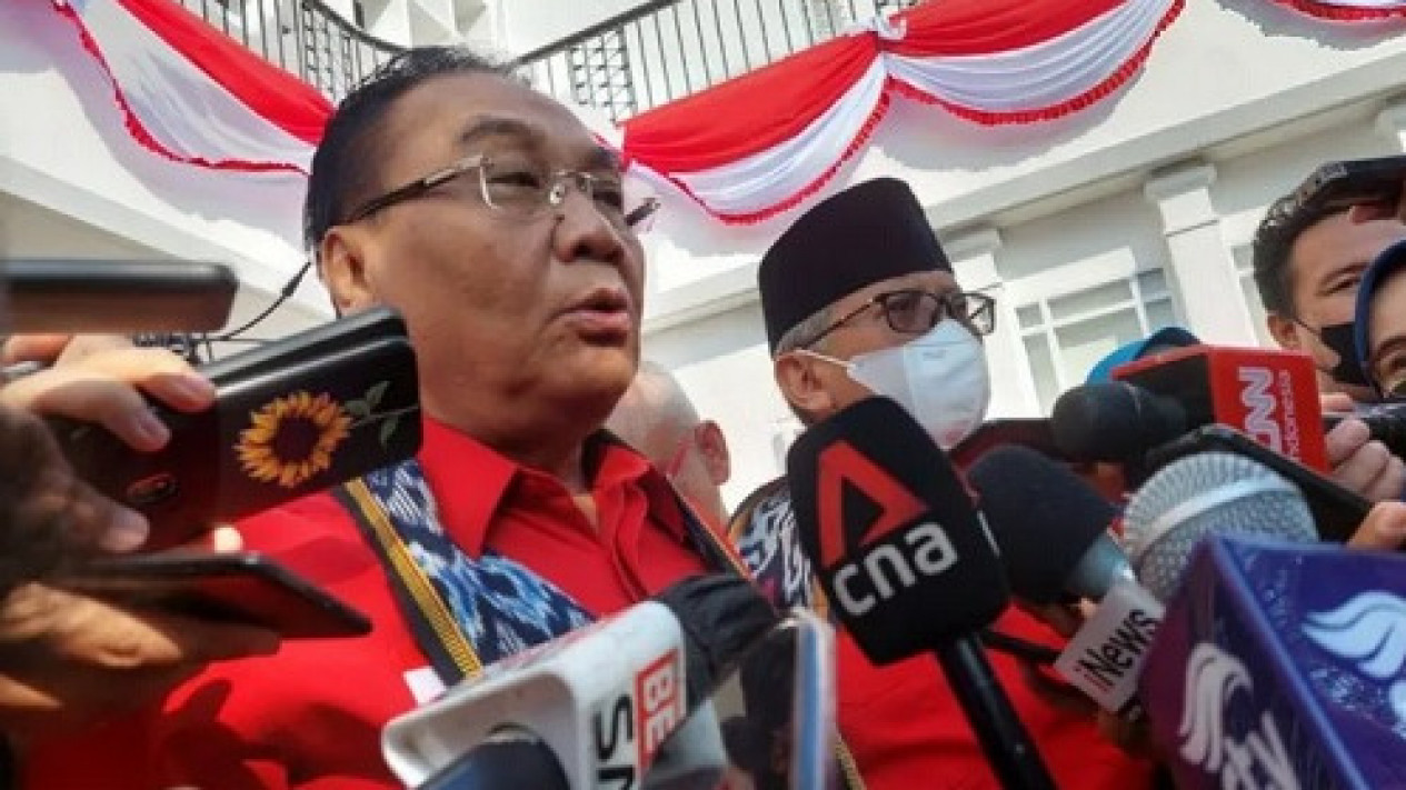 Bahas Kasus Ferdy Sambo, Ketua Komisi III DPR: Rapat Bersama Kapolri Berlangsung Terbuka
            - galeri foto