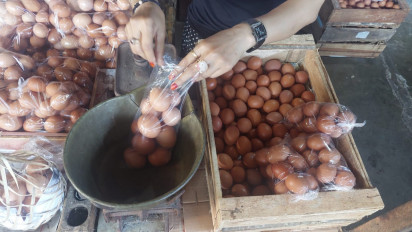 Pedagang Telur di Kudus: Selama Jualan di Sini, Ini Sejarah Harga Tertinggi