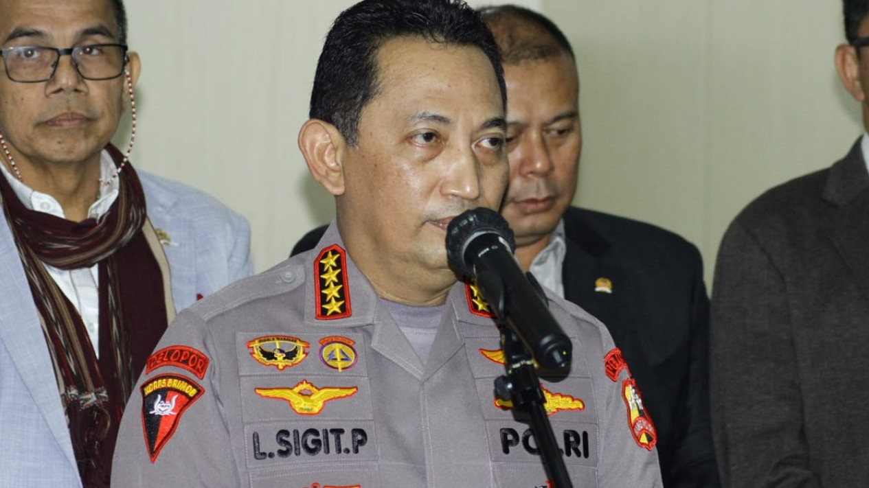 Ferdy Sambo Kirim Surat Pengunduran Diri, Kapolri: Dihitung Apakah Bisa Diproses atau Tidak
            - galeri foto