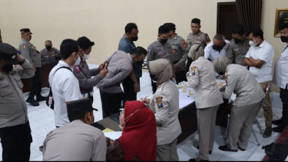 Antisipas Penyalahgunaan Narkoba, Ratusan Anggota Polres Blitar Kota Dites Urine