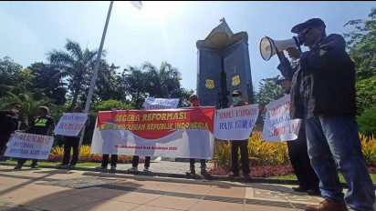 Puluhan Orang Gelar Aksi Dukungan untuk Polri, Tuntaskan Kasus Ferdy Sambo