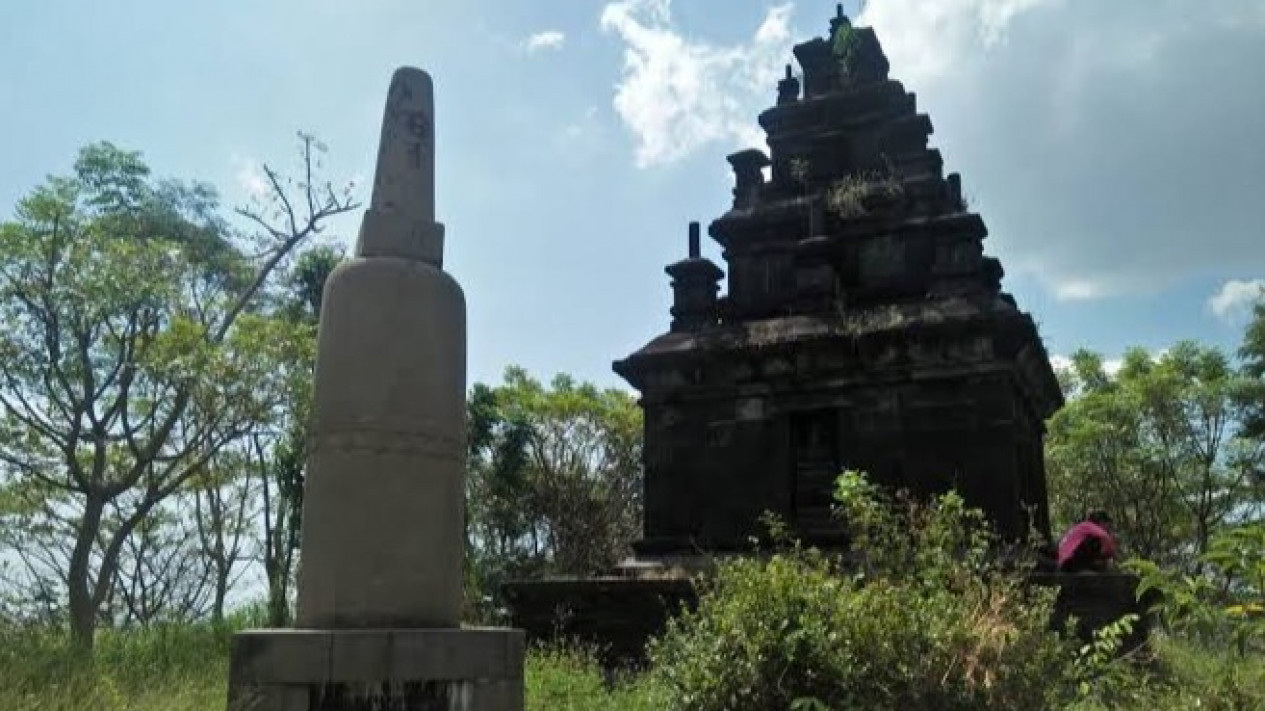 Watu Tugu di Semarang, Jejak Sejarah Penanda Batas Kerajaan Pajajaran dan Majapahit
            - galeri foto