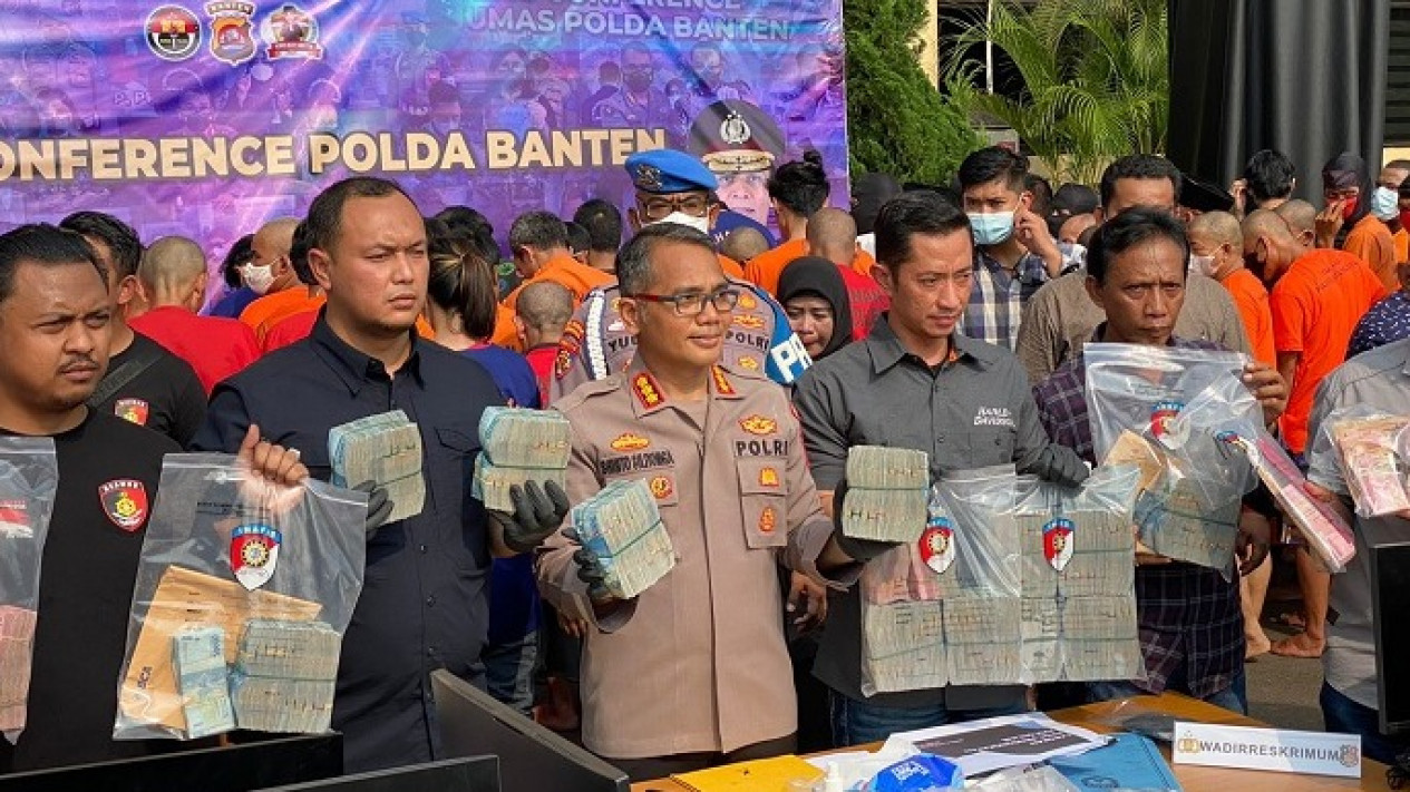 Bongkar Puluhan Praktik Perjudian, Polda Banten Sita Ratusan Juta Rupiah
            - galeri foto