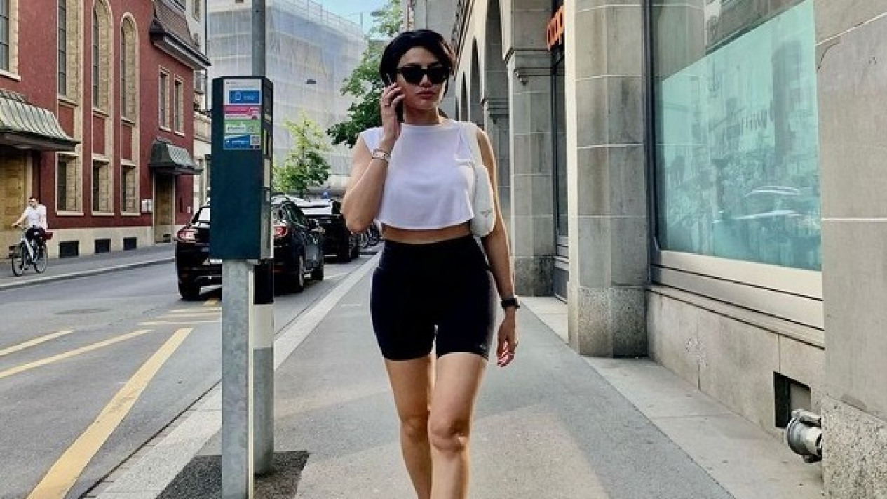 Wow! Nikita Mirzani Bongkar Penghasilan Dirinya, Akui Dapat Rp9,8 Miliar dari YouTube
            - galeri foto