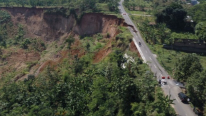 Longsor Akibat Tanah Bergerak di Kab.Semarang Meluas Hingga 5 hektar dan Sedalaman 30 Meter