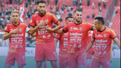 Bali United Pesta Gol ke Gawang Persik Kediri: 4-0, Macan Putih Terbenam di Dasar Klasemen dengan Raihan 1 Poin