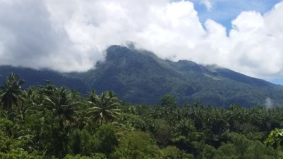 Status Gunung Awu Turun ke Level II Waspada