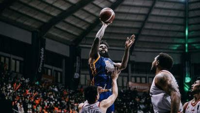 Satria Muda Rebut Gim 1 Final IBL atas Pelita Jaya