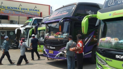 Pemerintah Hapus Tes Covid-19 Pada Perjalanan Dalam Negeri Asal Sertifikat Vaksin Booster Lengkap