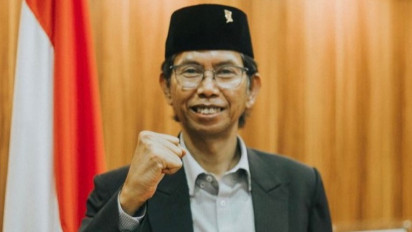 Ketua DPRD Surabaya Ajak Pelajar SMA/SMK/MA Manfaatkan Program Beasiswa Pemuda Tangguh Surabaya: Kuota Masih Sisa Banyak, 11.994 Orang