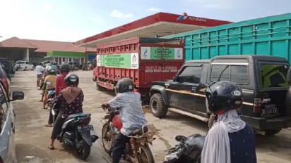 Antrean dan Pembatasan BBM Solar Dikeluhkan Sopir Truk Ekspedisi