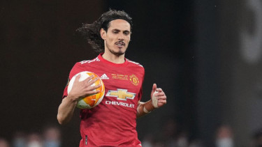 Penyerang Asal Uruguay Edinson Cavani Resmi Berlabuh ke Klub Liga Spanyol Valencia dengan Status Bebas Transfer