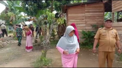 Desak Kerajaan Narkoba dan Barak Judi Milik Udak Ditutup, Emak-emak Nekat Lakukan Hal Ini