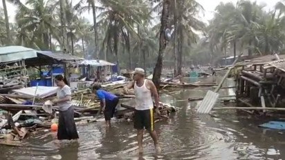 Gelombang Pasang di Pesisir Kebumen, Ratusan Warung di Pantai Suwuk Hancur
