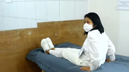 4 Tersangka Pakai Baju Oranye, Putri Candrawathi Berbaju Putih Peragakan Ini