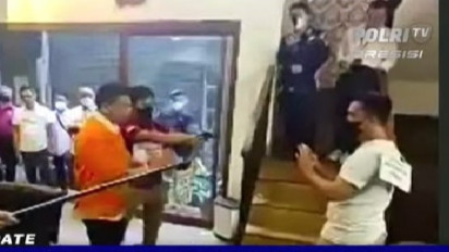 Reka Adegan Saat Ferdy Sambo Todongkan Senjata ke Brigadir J Sempat Diperlihatkan dalam Rekonstruksi di Duren Tiga