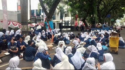 Digaji Rp150.000  Ratusan Guru 12 Kabupaten/Kota, Gelar Aksi Damai di DPRD Sumut