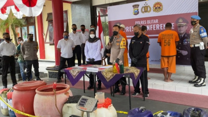 Satreskrim Polres Blitar Amankan Pelaku Pemalsu BBM Premium, Palsukan BBM Subsidi Pertalite ke Premium, Ini Alasannya!