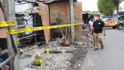 Pengakuan Nizar, Pembakar Bangkai Kambing yang Sebabkan Kios di Pasar Serangin Lumajang Terbakar, Nizar : Tidak Tahu Api Lewat Bawah Pintu