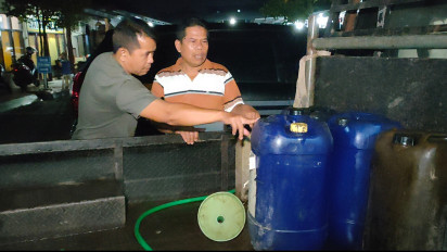 Timbun Ratusan Liter BBM Solar Bersubsidi, Seorang Oknum Guru PNS Diamankan Aparat Polres Pekalongan Kota