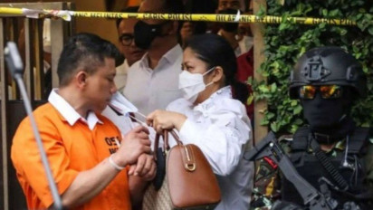 Gaya Hidup Glamor Keluarga Irjen Ferdy Sambo Masih Disorot Publik, Tas Mewah Putri Candrawathi Harga Mulai Rp28 Juta Hingga Koleksi Mobil