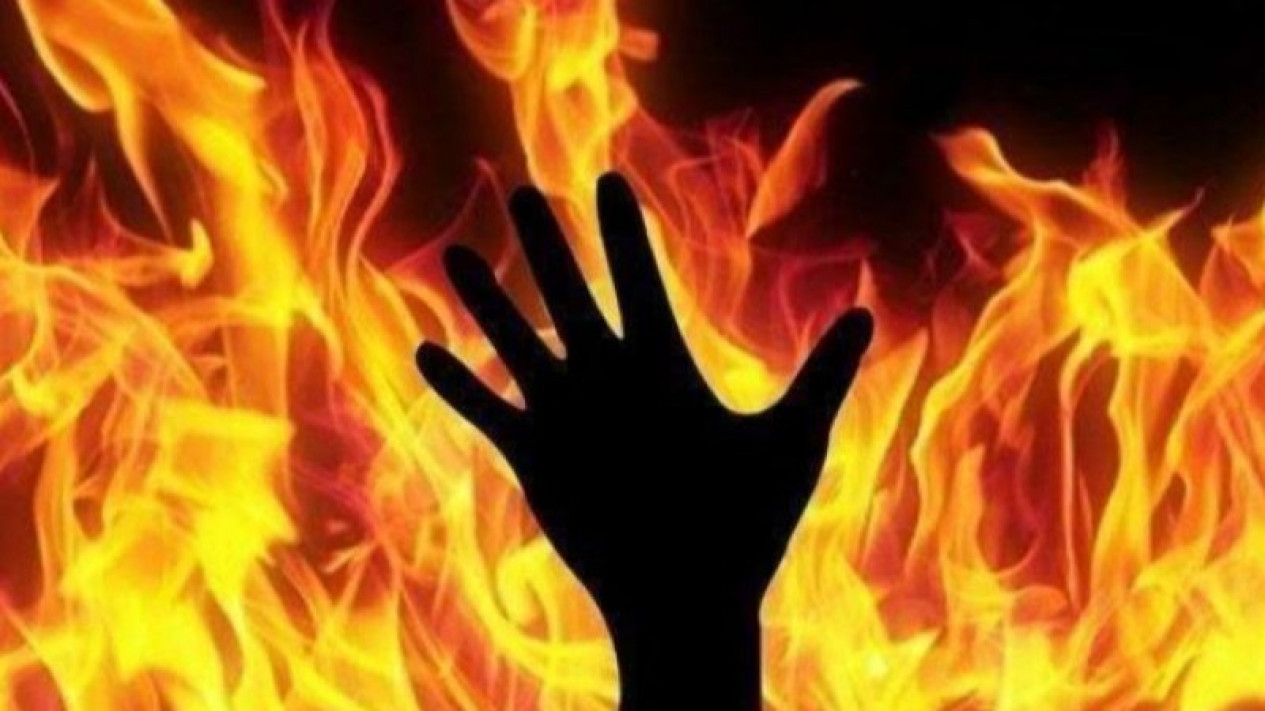 Satu Keluarga Tewas Terbakar dalam Rumah, Kebakaran di Sleman itu Menewaskan Ibu, Anak dan Kakek
            - galeri foto