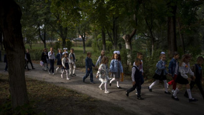 Anak-Anak di Ukraina Sudah Mulai Bersekolah