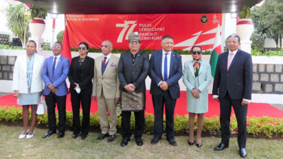 Menteri Pertahanan Republik Madagaskar Hadiri Peringatan HUT RI ke 77 di Wisma Indonesia Ivato