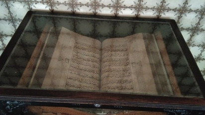 Satu-satunya Al-Qur'an Berusia Ratusan Tahun di Medan, Bukti Peradaban Islam di Masa Kesultanan Deli   