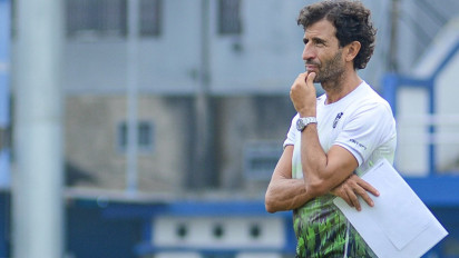 Pimpin Latihan untuk Pertama Kali, Luis Milla Buat Para Pemain Persib Bandung Kelelahan dengan Program Latihannya