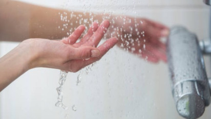 Ibadah Salat Bisa Tidak Sah Apabila Belum Suci dari Hadas Besar, Ini Niat Mandi Wajib dan Tata Cara Lengkapnya