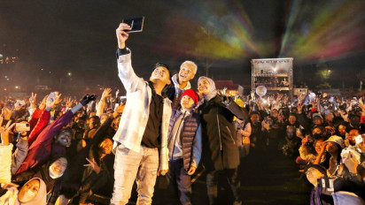 Denny Caknan dan Ganjar "Los Dol" Bareng di Dieng Culture Festival, Penonton Dibuat Ambyar