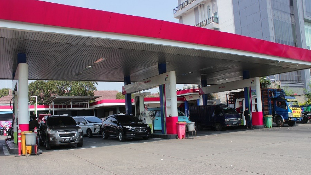 Oh No! Harga Pertalite Naik Jadi Rp10 Ribu
            - galeri foto