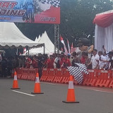 Ribuan Pembalap Motor Jalanan Unjuk Gigi pada Ajang Street Race ke-4 Polda Metro Jaya 