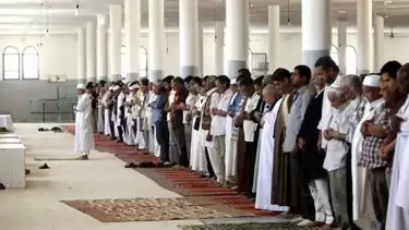 ilustrasi shalat berjamaah