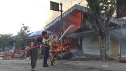 Diduga Arus Pendek Listrik, Pasar Dungus Madiun Ludes Terbakar