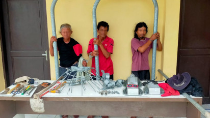 Curi 47 Unit Tiang Lampu Jalan, 3 Pria Tua Diciduk Petugas