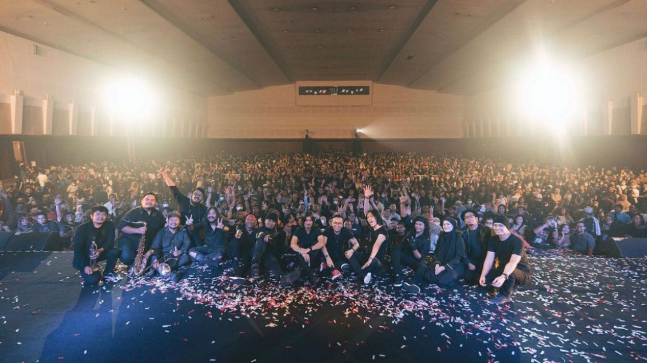 Dewa 19 Gelar Konser ‘30 Tahun Berkarya’ di 4 Kota Jawa Timur Hingga Malaysia, Simak Jadwal dan Harga Tiketnya
            - galeri foto