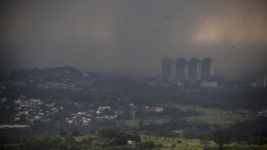 BMKG Keluarkan Peringatan Waspada Potensi Hujan Lebat Disertai dengan Petir dan Angin Kencang di Sejumlah Provinsi