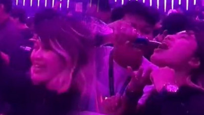 Bu Sekdes Dugem, Joget Lincah Sambil Tenggak Miras yang Dituang Temannya, Ditegur Tak Terima, Bilang Cuma Minum Air Putih Bukan Alkohol, Benar?