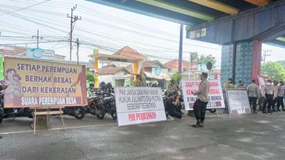 Sidang Putusan, Ucapan Simpatisan Korban Kekerasan Seksual JEP Warnai Jalan Raya Depan Pengadilan Negeri Malang