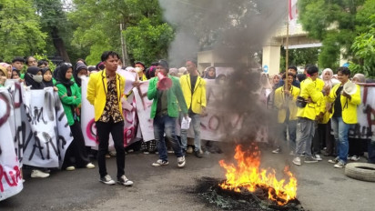 Ribuan Mahasiswa Kembali Demo Gedung DPRK Langsa, Tolak Kenaikan Harga BBM