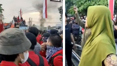 Viral Emak-emak Marahi Mahasiswa yang Menutup Jalan saat Demo Tolak Kenaikan BBM di Makassar