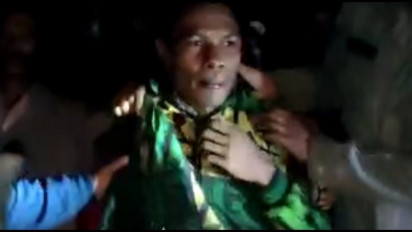 Dua Pelaku Pencurian Sepeda Motor di Sampang, Babak Belur Dihakimi Warga