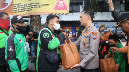 Wujud Kepedulian terhadap Masyarakat Terdampak Kenaikan Harga BBM, Polres Malang Beri Bantuan Sembako