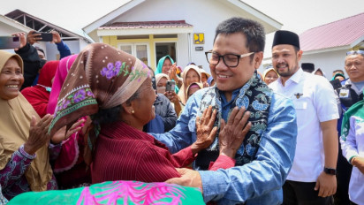 Wakil Ketua DPR RI Bidang Kokesra Muhaimin Iskandar Bagikan 650 Paket Bantuan Warga Hunian Tetap Relokasi Letusan Gunung Semeru