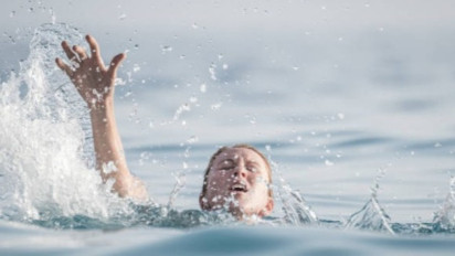 Asyik Bermain Air, Seorang Pelajar SMP di Aren Jaya Bekasi Ditemukan Tewas Tenggelam