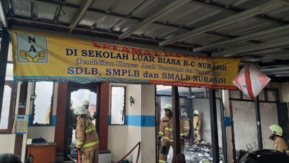Satu Unit Gedung SLB di Bintaro Ludes Terbakar, 14 Mobil Pemadam Kebakaran Diterjunkan