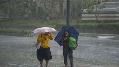 BMKG Prakirakan Cuaca Sebagian Wilayah di DKI Jakarta Akan Diguyur Hujan pada Senin 12 September Siang